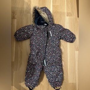 Water repellent baby snowsuit 9 mo